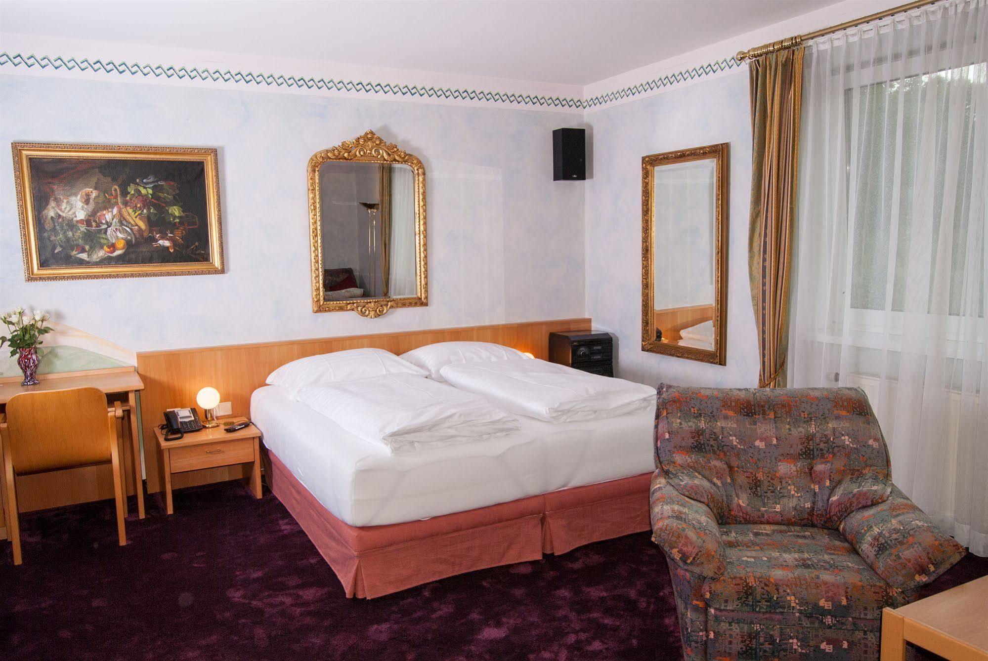 Hotel Residenz Hoessinger Karlstetten Екстер'єр фото